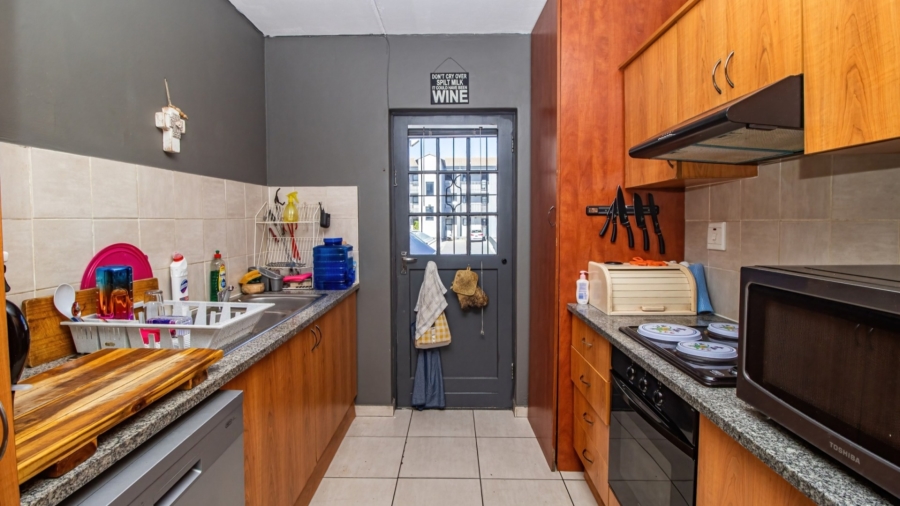 2 Bedroom Property for Sale in Parklands East Western Cape